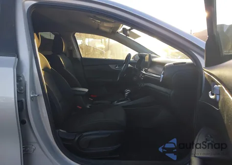 2020 Kia Forte Lxs z USA, uszkodzony, nr VIN 3KPF24AD5LE154731